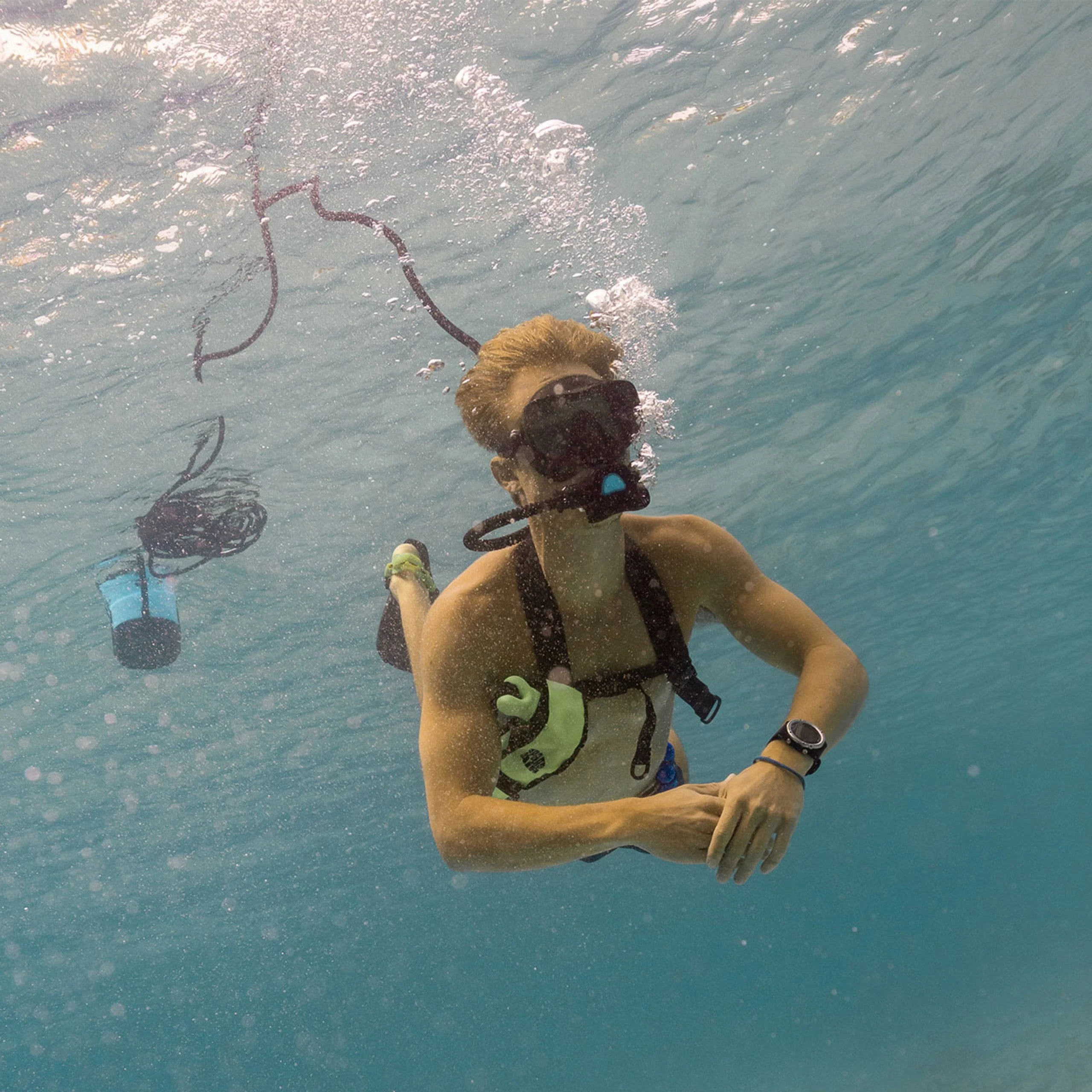 Blu3 Nomad Dive System (30ft) - 2 Batteries - Image 7