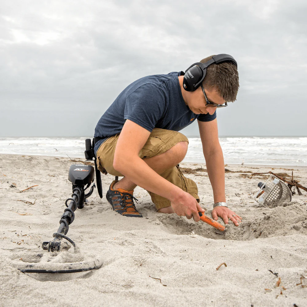 Garrett Pro-Pointer AT Waterproof Pinpointer with Z-Lynk - Image 4