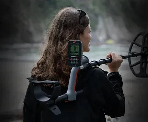 Minelab Vanquish 360 Metal Detector - Image 4