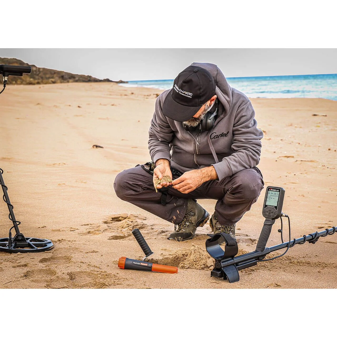Nokta The Legend Pro-Pack Metal Detector with LG30 Coil - Image 12